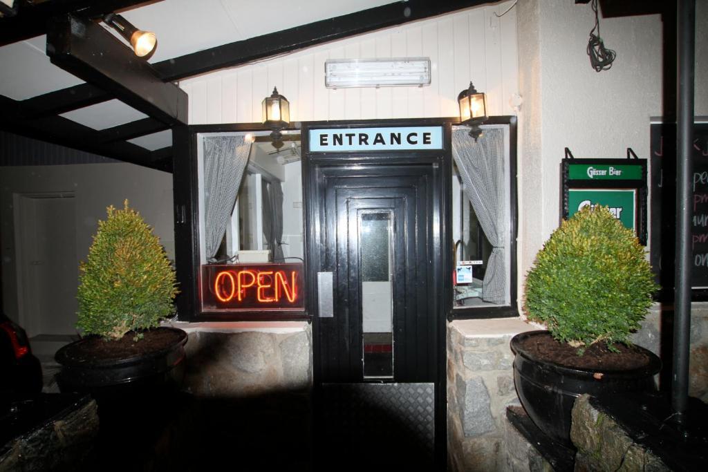 Black Bear Inn Тредбо Экстерьер фото